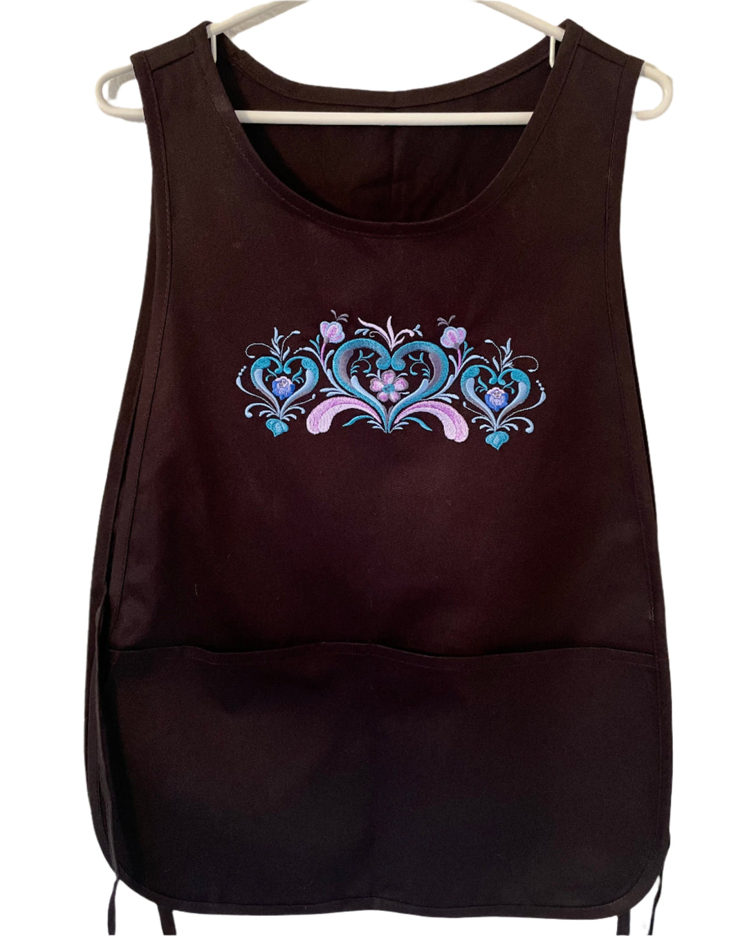 Smock style Apron - Embroidered Rosemaling Hearts
