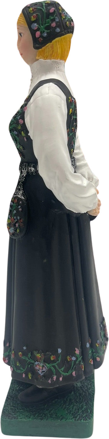 Bunad Collectible Figurine - Valdres (female)