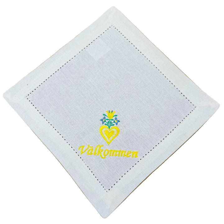 Small Square Doily Embroidered Välkommen Heart