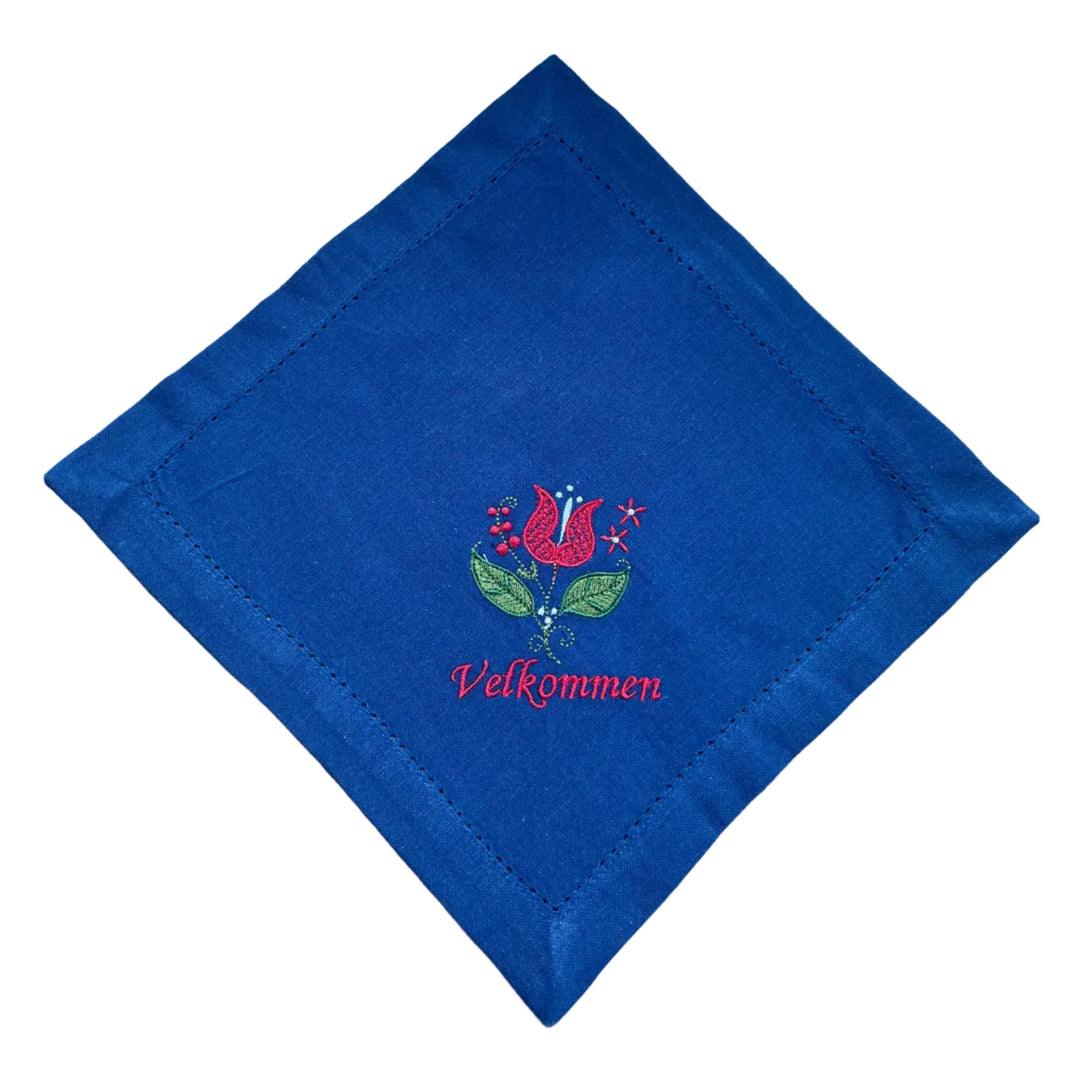 Small Square Doily Embroidered Velkommen Flower
