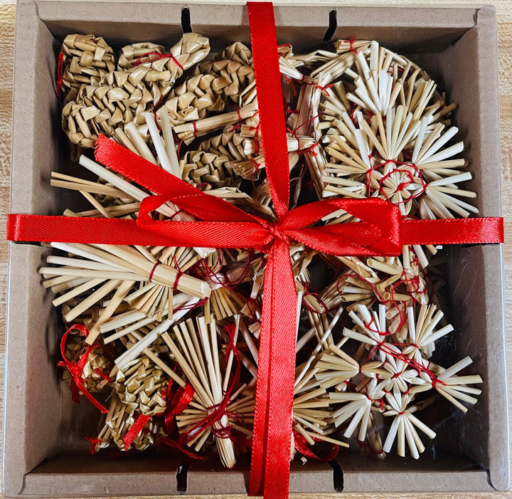 Straw ornament set - 45 pc set.