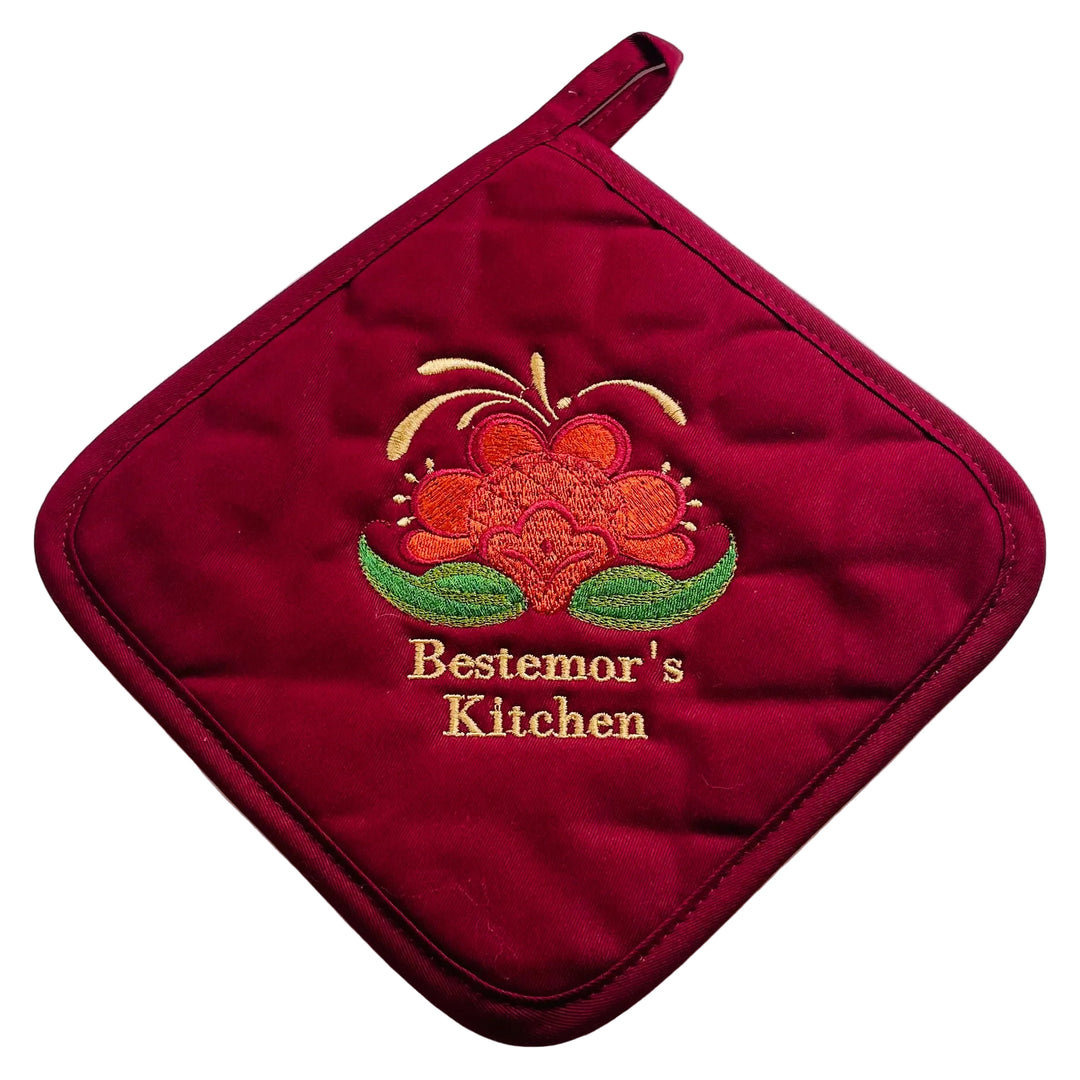 Pot holder - Bestemor's Kitchen on burgundy