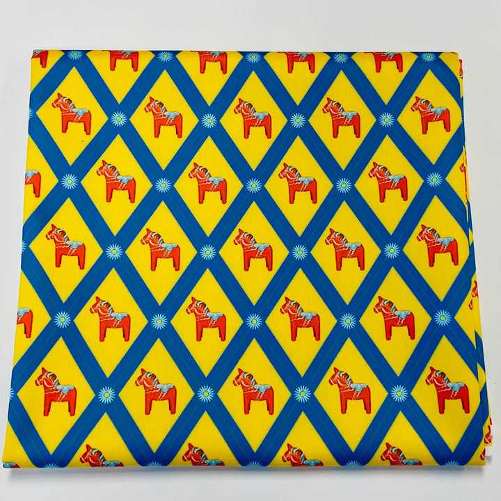 $5.00 SALE Fabric 36" Dala Horses & Daisies