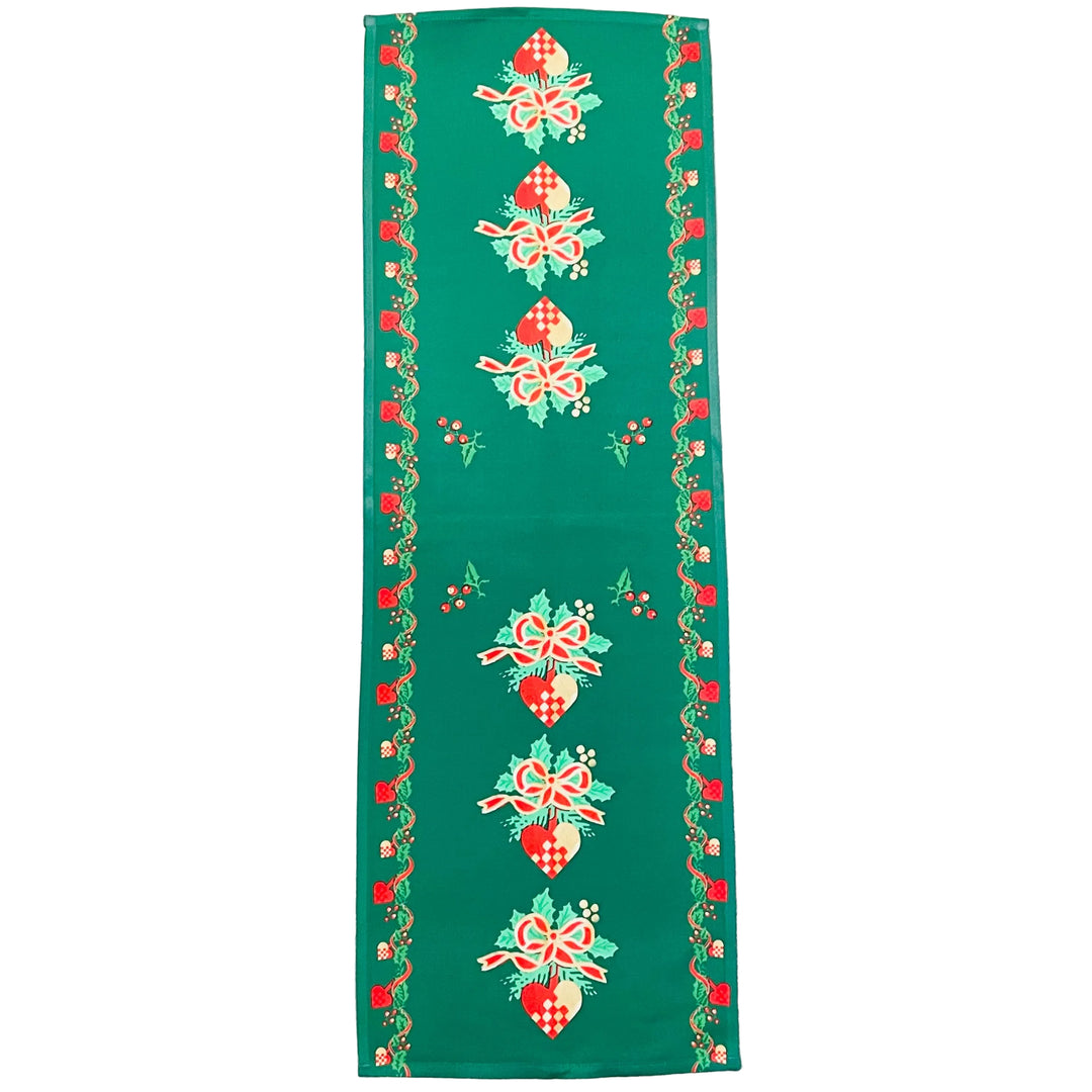 Heart Baskets Table Runner