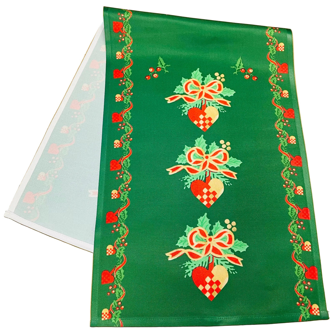 Heart Baskets Table Runner