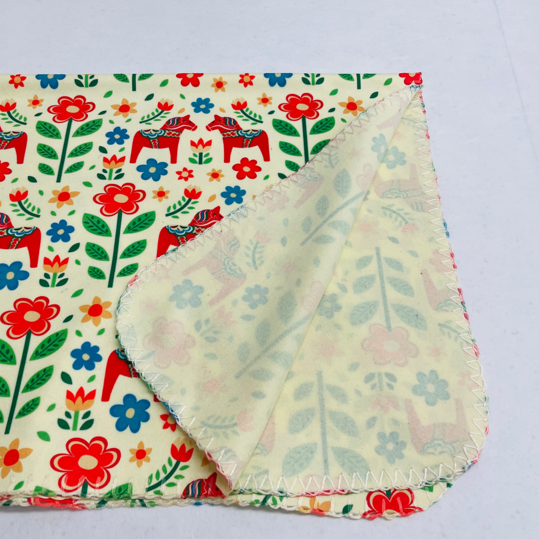 Fleece Baby Blanket - Dala horses