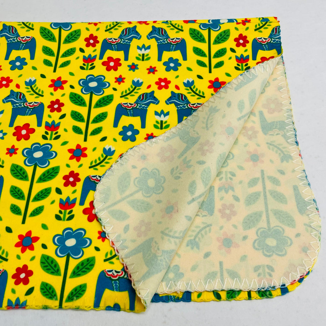Fleece Baby Blanket - Dala horses