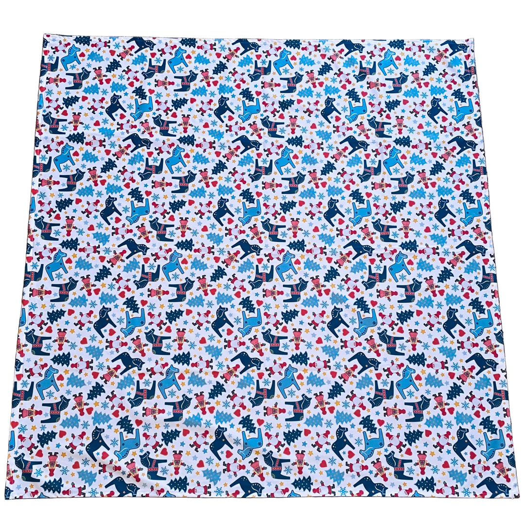 Eva Melhuish Dala Horses Tree & Tomtar Tablecloth 41"
