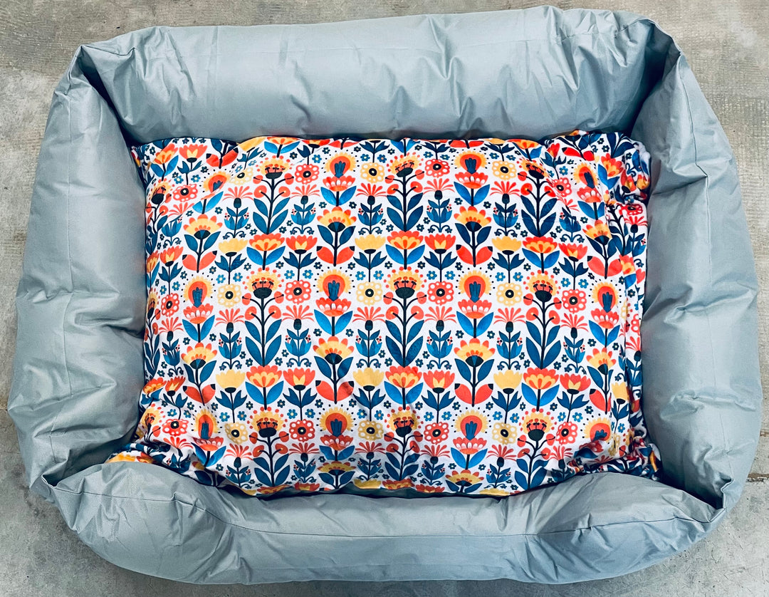 Oxford Cloth Padded Pet Bed with Retro Flowers