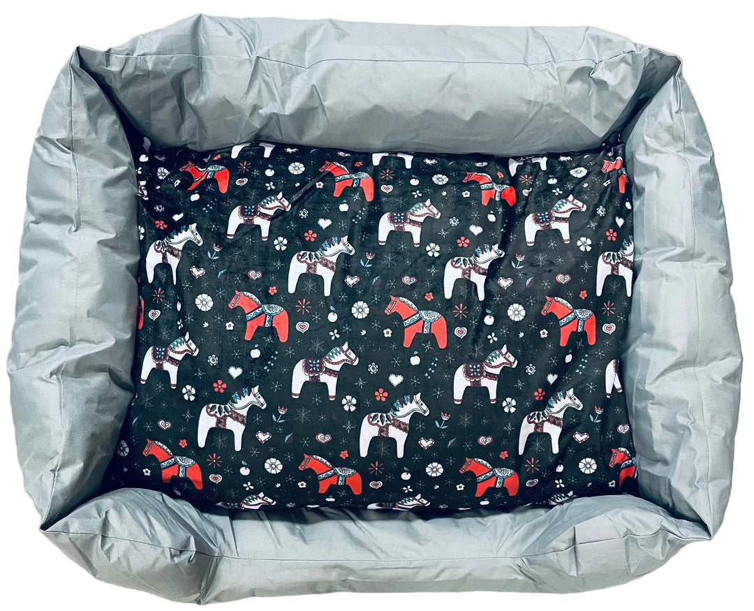 Oxford Cloth Padded Pet Bed with Dala Horses on Navy blue