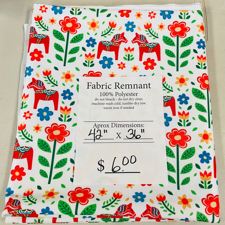 $6.00 SALE Fabric 42" Dala Horses & Flowers
