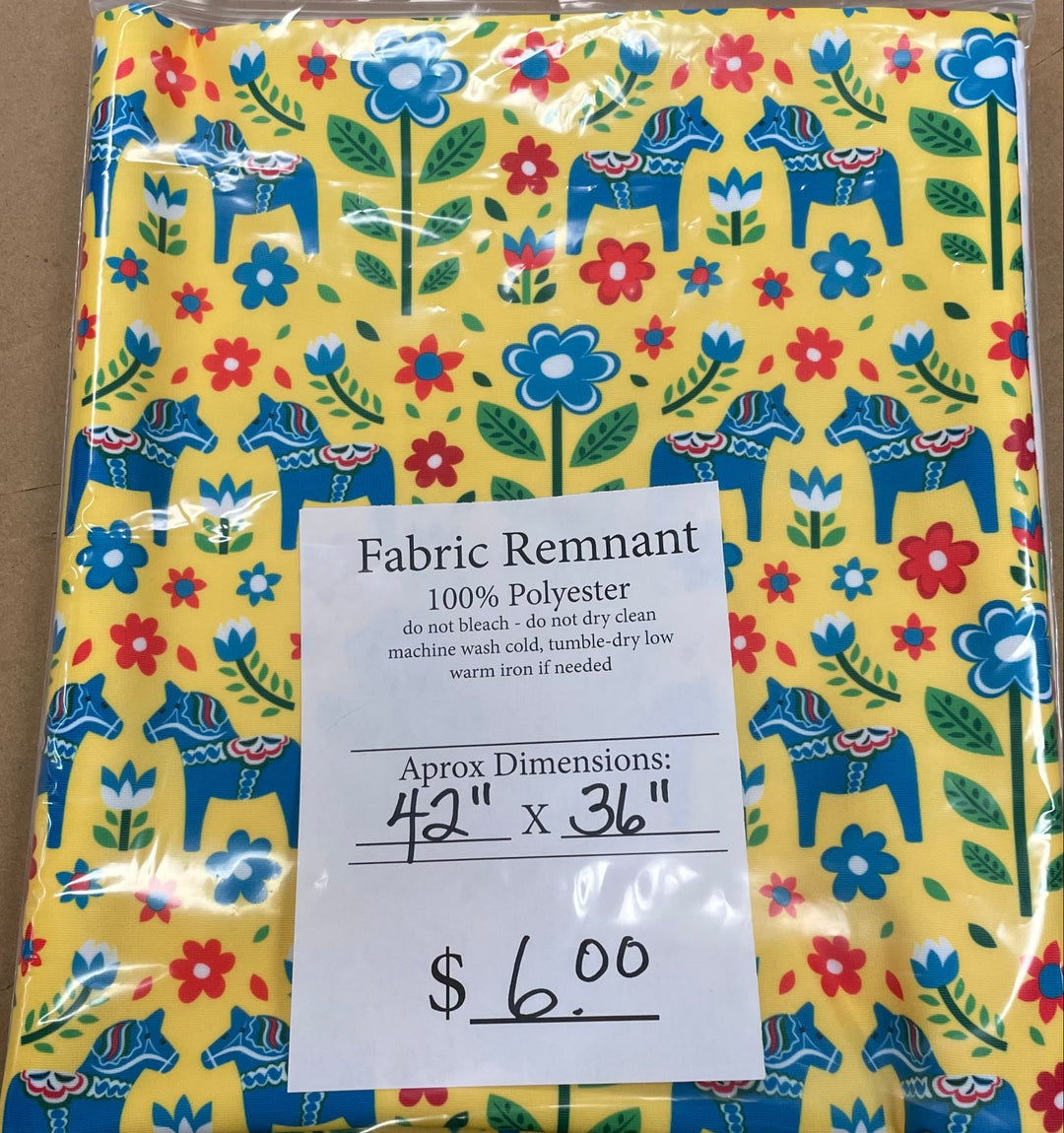 $6.00 SALE Fabric 42" Blue Dala Horses & Flowers on Yellow