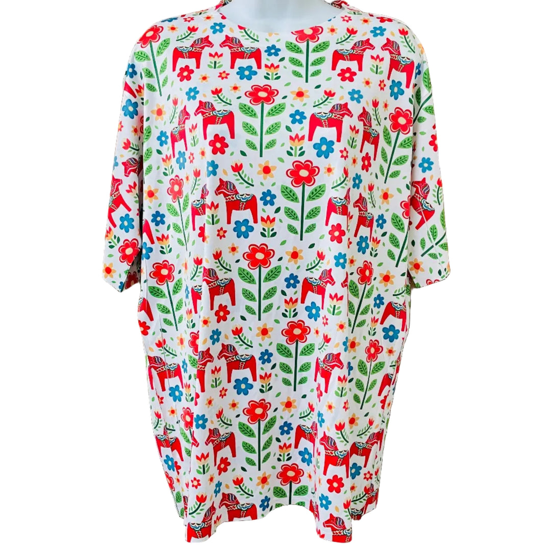 Dala Horse & Flowers White T-shirt