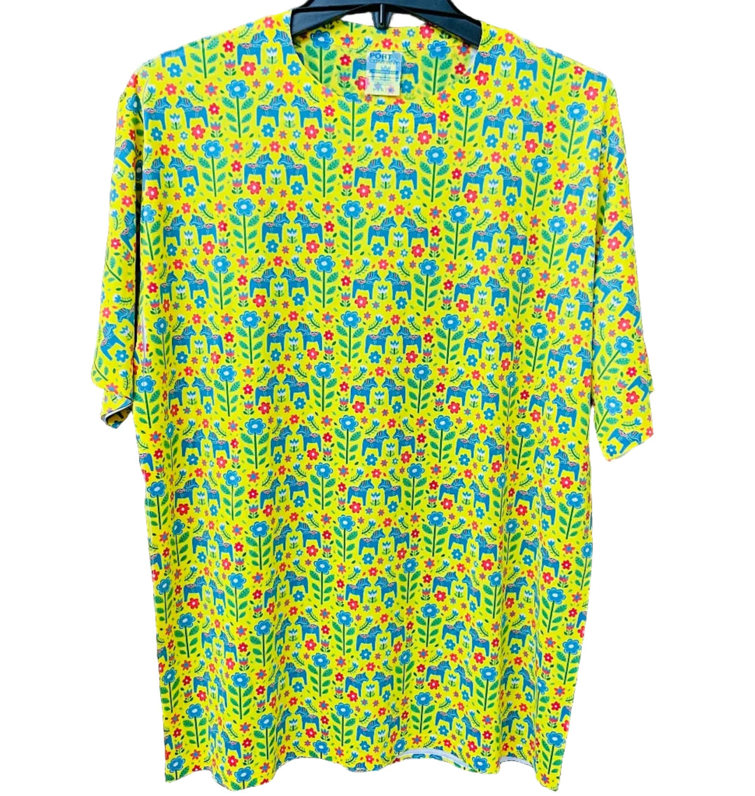Blue Dala Horse & Flowers on Yellow T-shirt