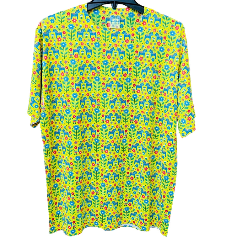 Blue Dala Horse & Flowers on Yellow T-shirt