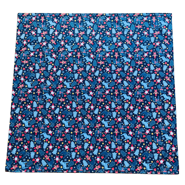 Eva Melhuish Dala Horses Tree & Tomtar Tablecloth 41"