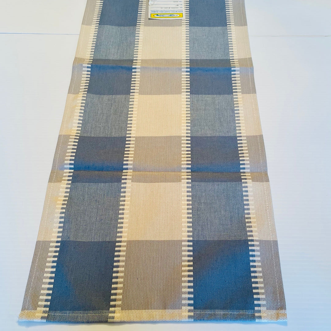 Skugga Table Runner