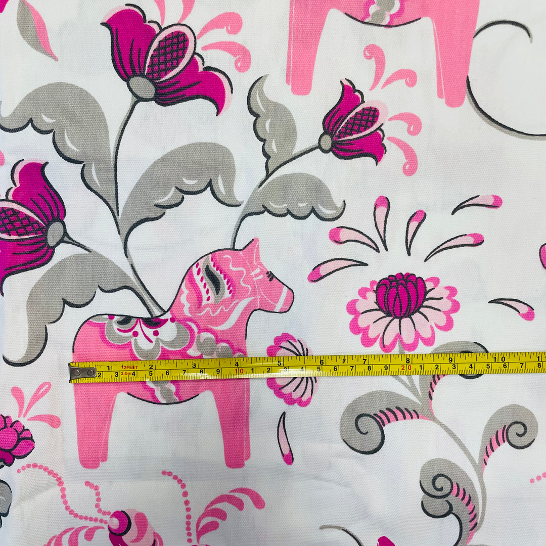 Swedish fabric - White w/ Pink Dala horses & kurbits
