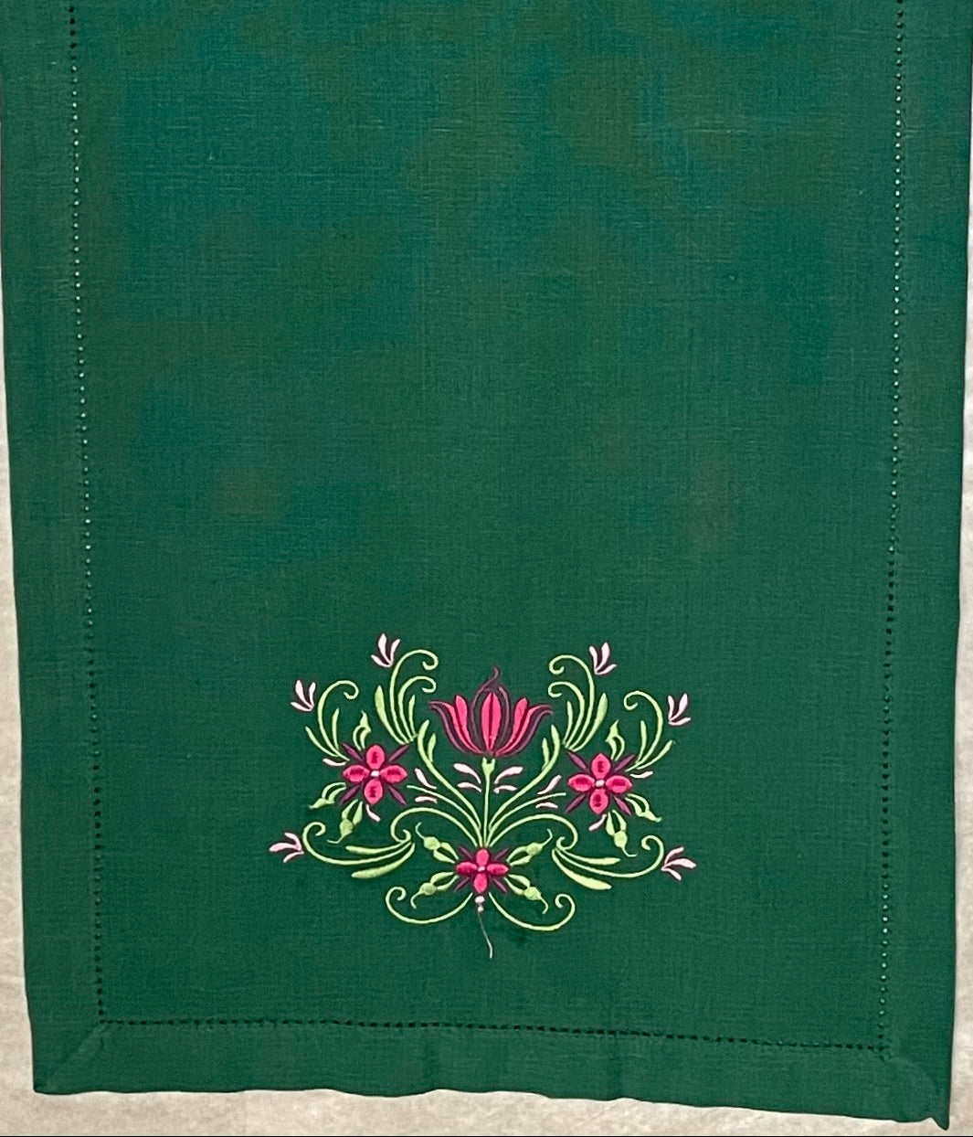 Rosemaling on 36" Green Runner
