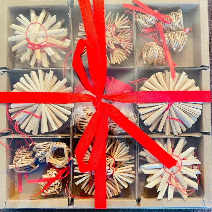 Straw ornament set  - 36 pc box