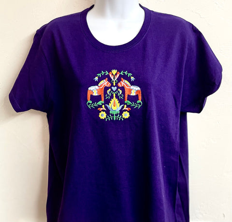 Dala Horses & Flowers on Ladies Purple T-shirt