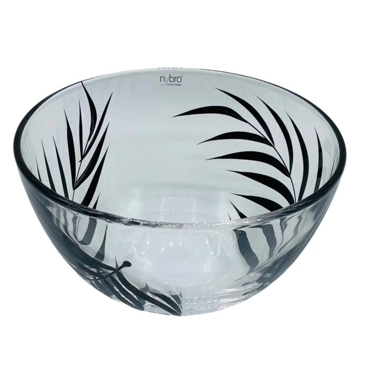 Nybro Leafs glass bowl - Black