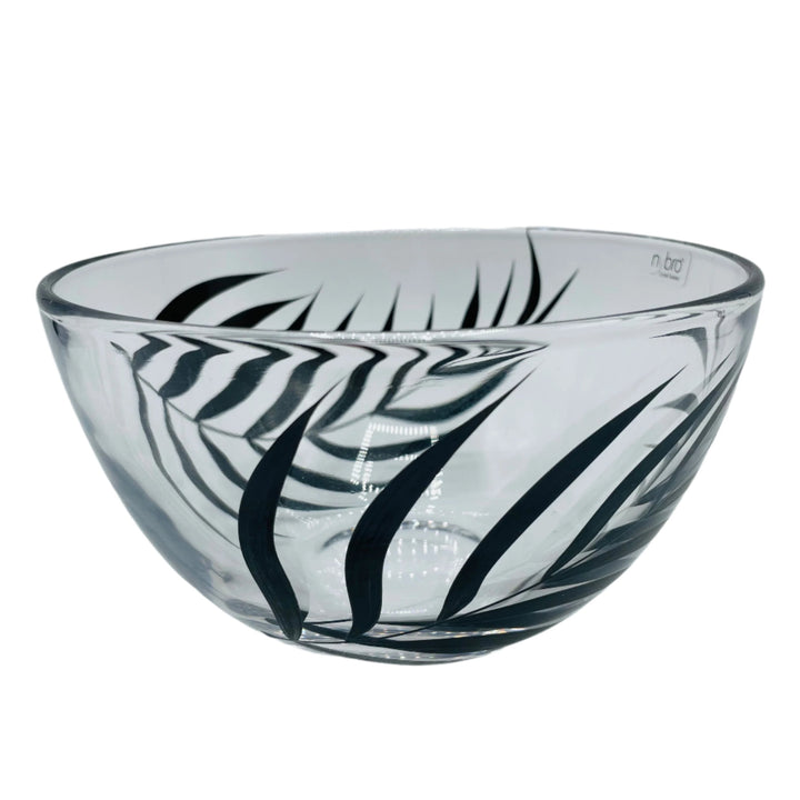 Nybro Leafs glass bowl - Black