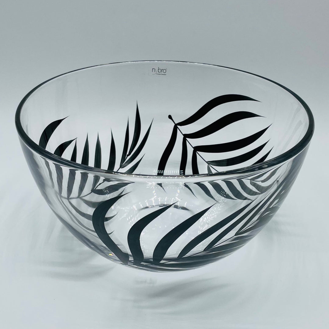 Nybro Leafs glass bowl - Black