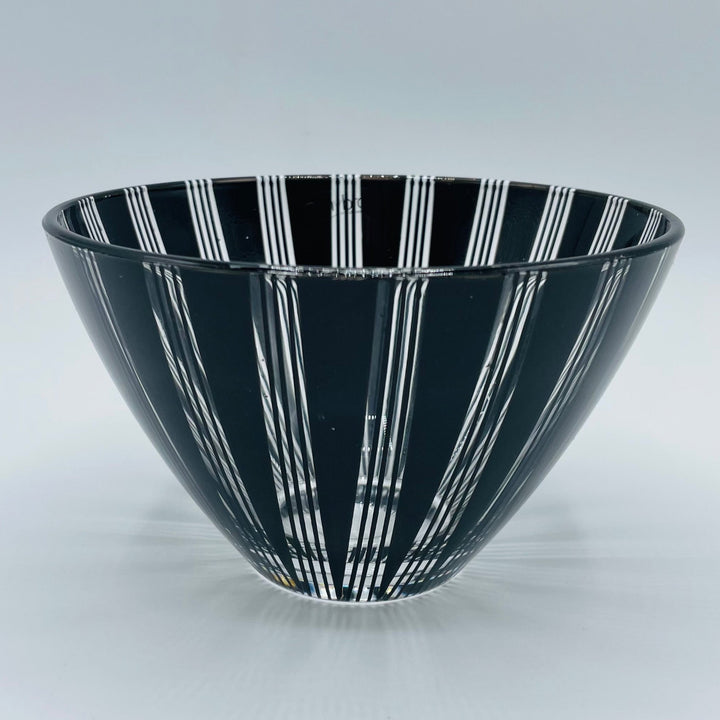 Nybro Jazz glass bowl - Black