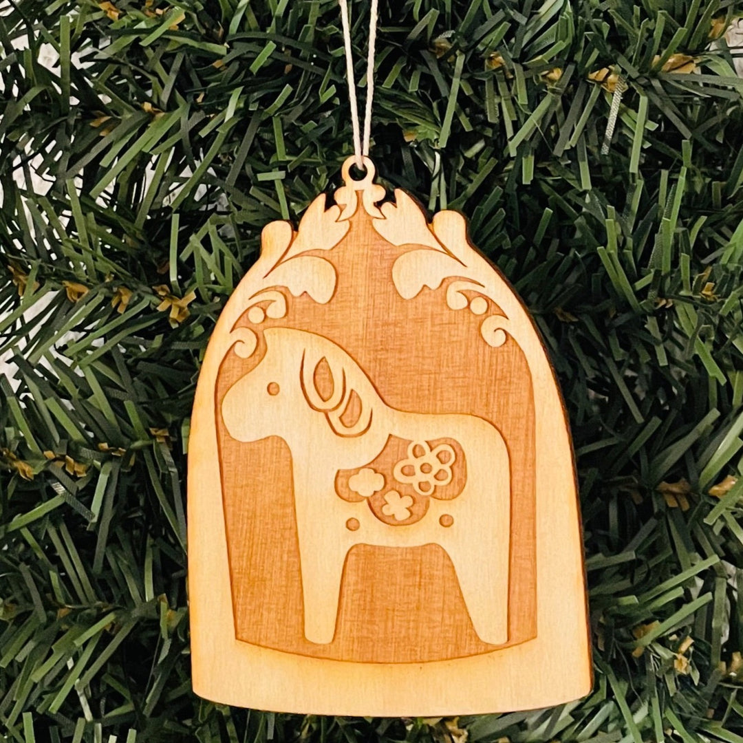 Baltic birch ornament - Dala horse