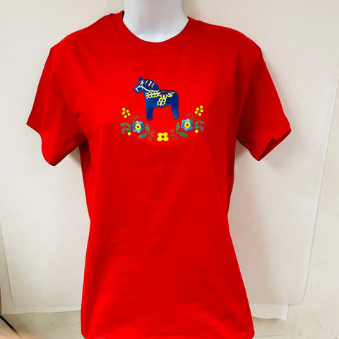 Dala Horse & Flowers on Red T-shirt