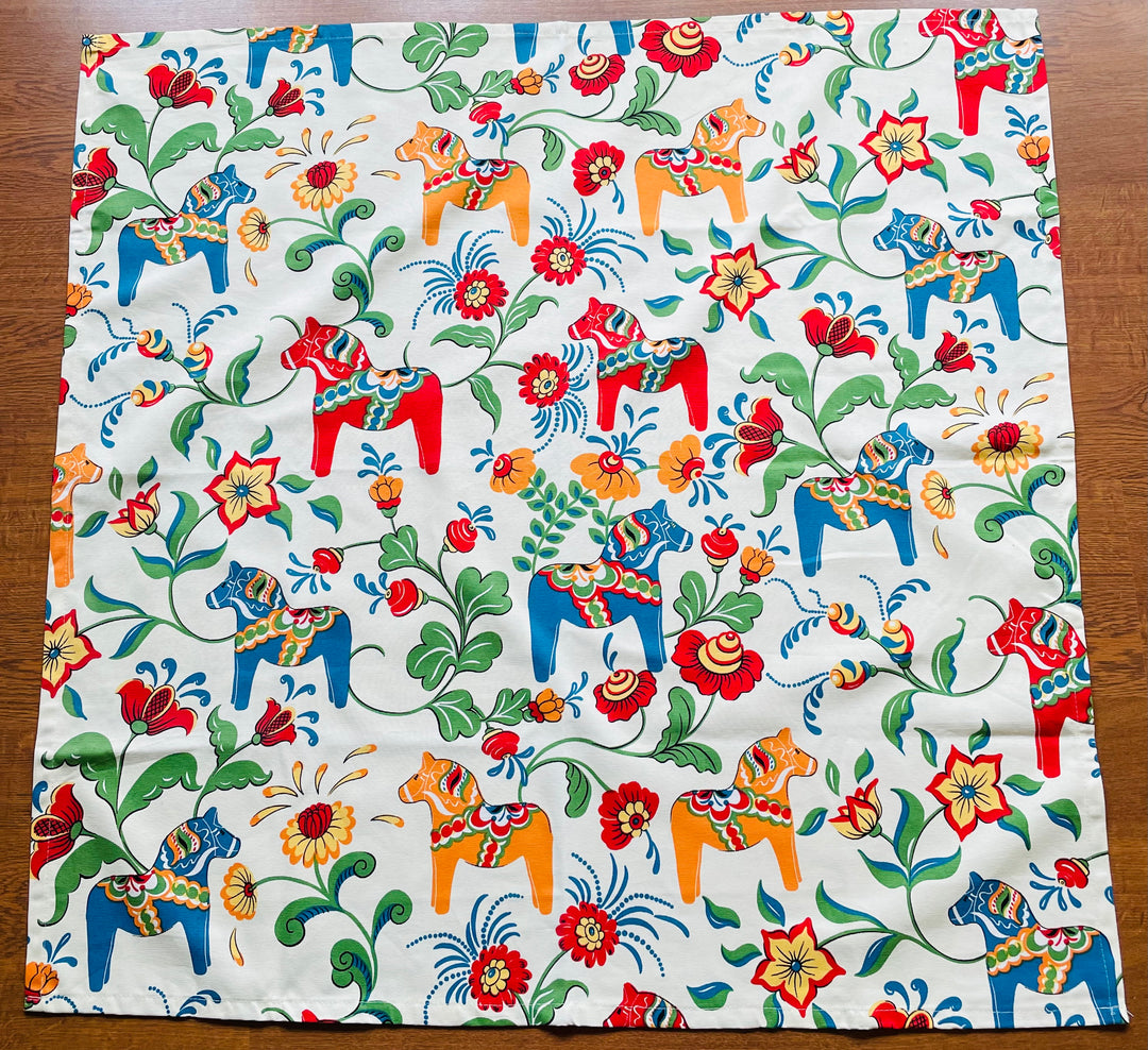 Dala Horse & Flowers Ecru Tablecloth