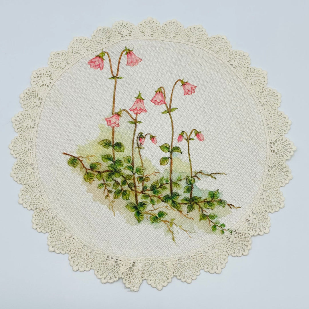 Round Doily - Linnea flowers