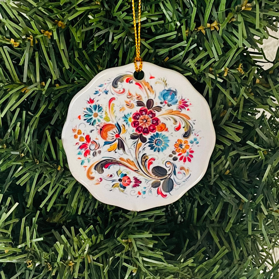 Ceramic ornament, Lise Lorentzen white rosemaling