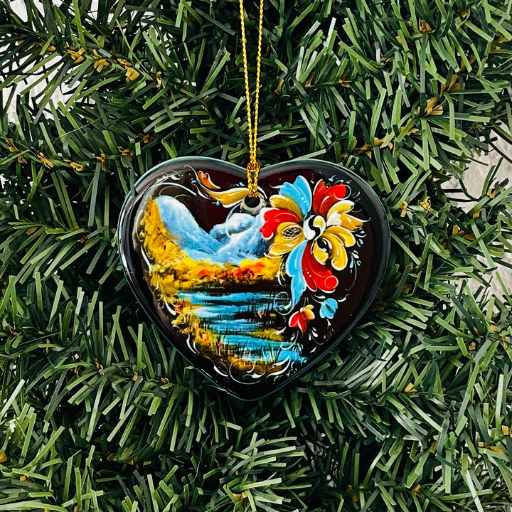 Ceramic heart ornament, Lise Lorentzen rosemaling