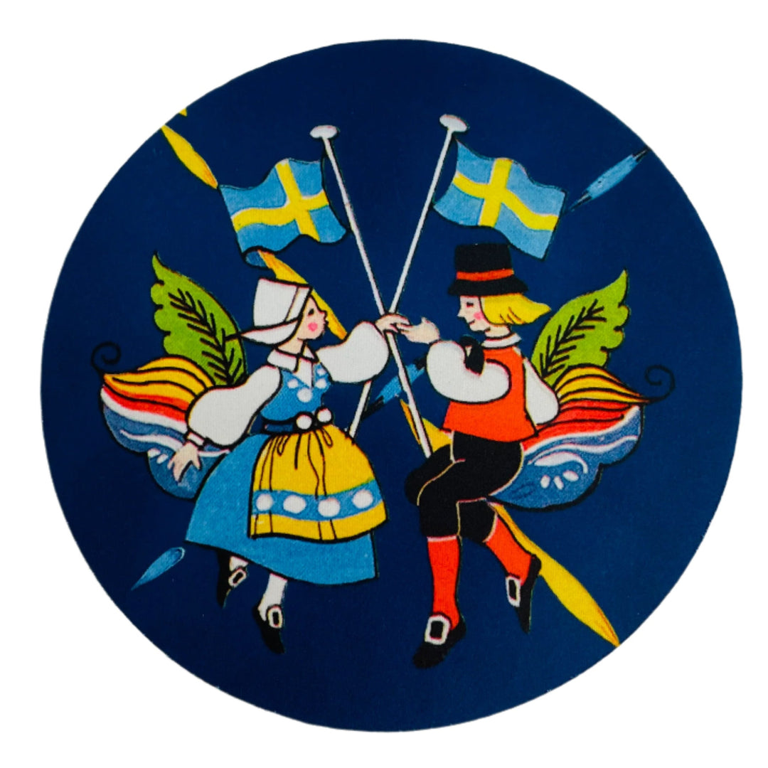 Swedish Flags & Dancers Round Mouse Pad