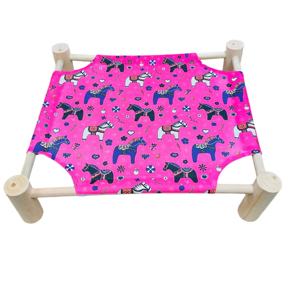 Pet Bed with Wood Base Pink with Dala Horses
