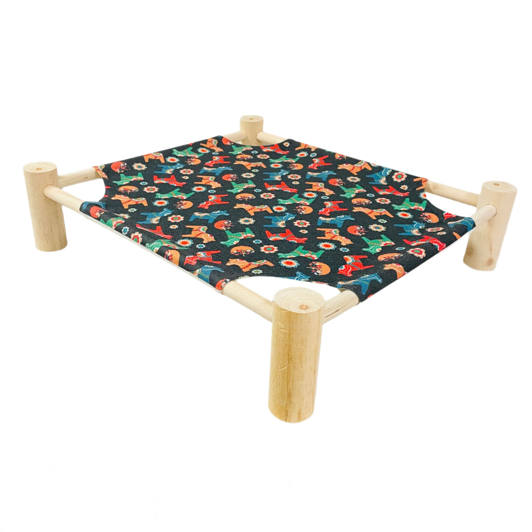Pet Bed with Wood Base  Black with Dala Horses