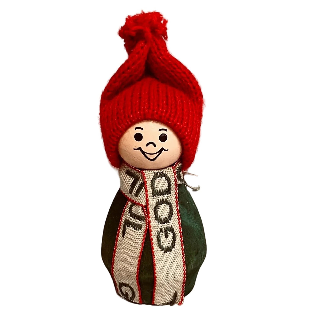 Swedish tomte with God Jul scarf