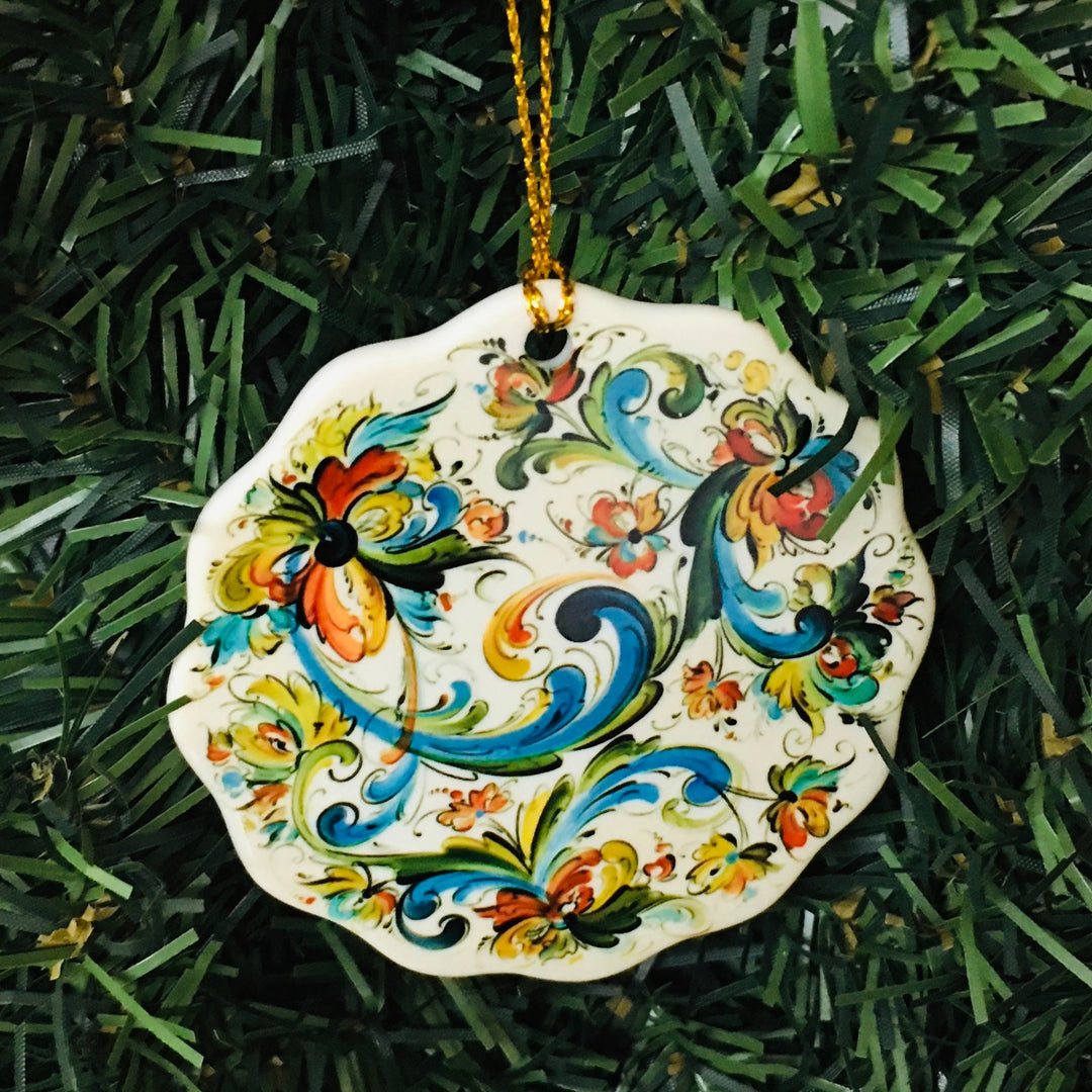 Ceramic ornament, Lise Lorentzen creme rosemaling