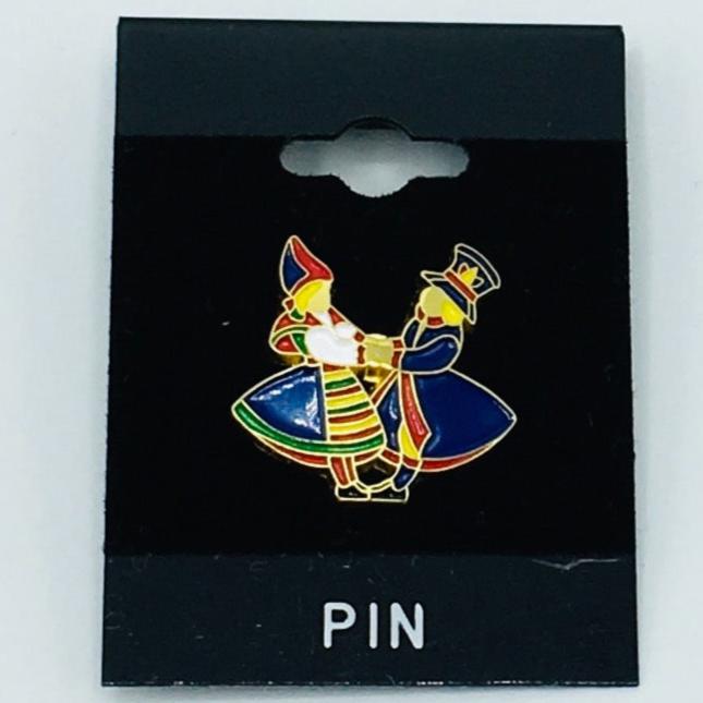 Lapel Pin - Swedish Dancers