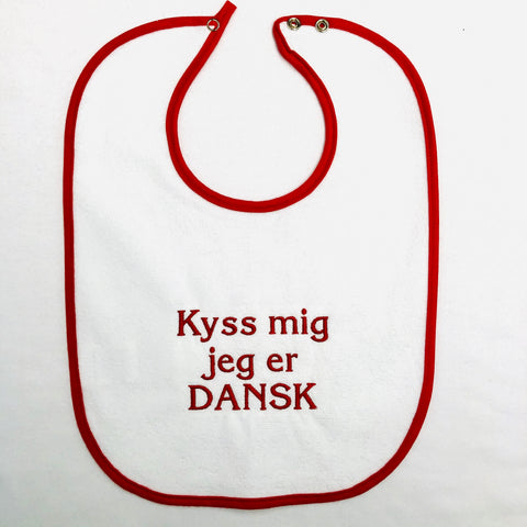 Baby Bib, Kiss me I'm Danish on Red