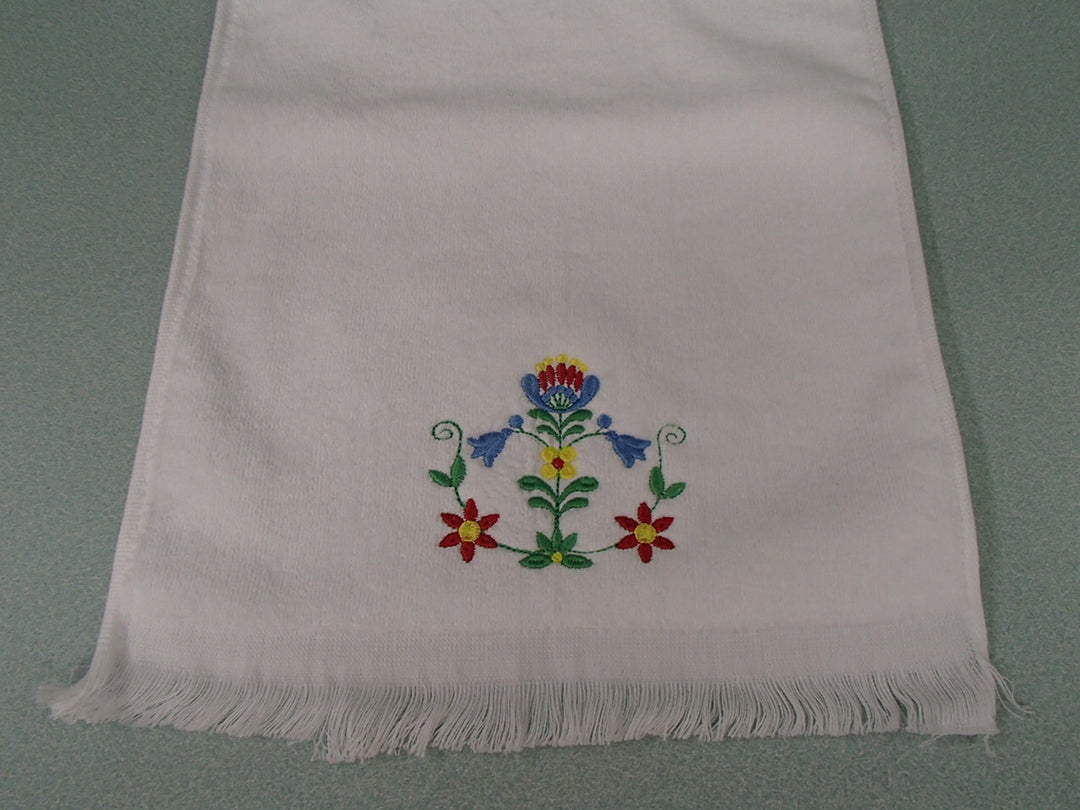 Finger tip towel - Folk Art Flowers