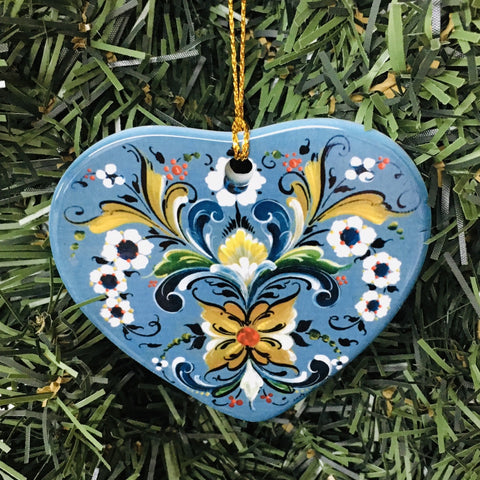Ceramic heart ornament, Lise Lorentzen rosemaling