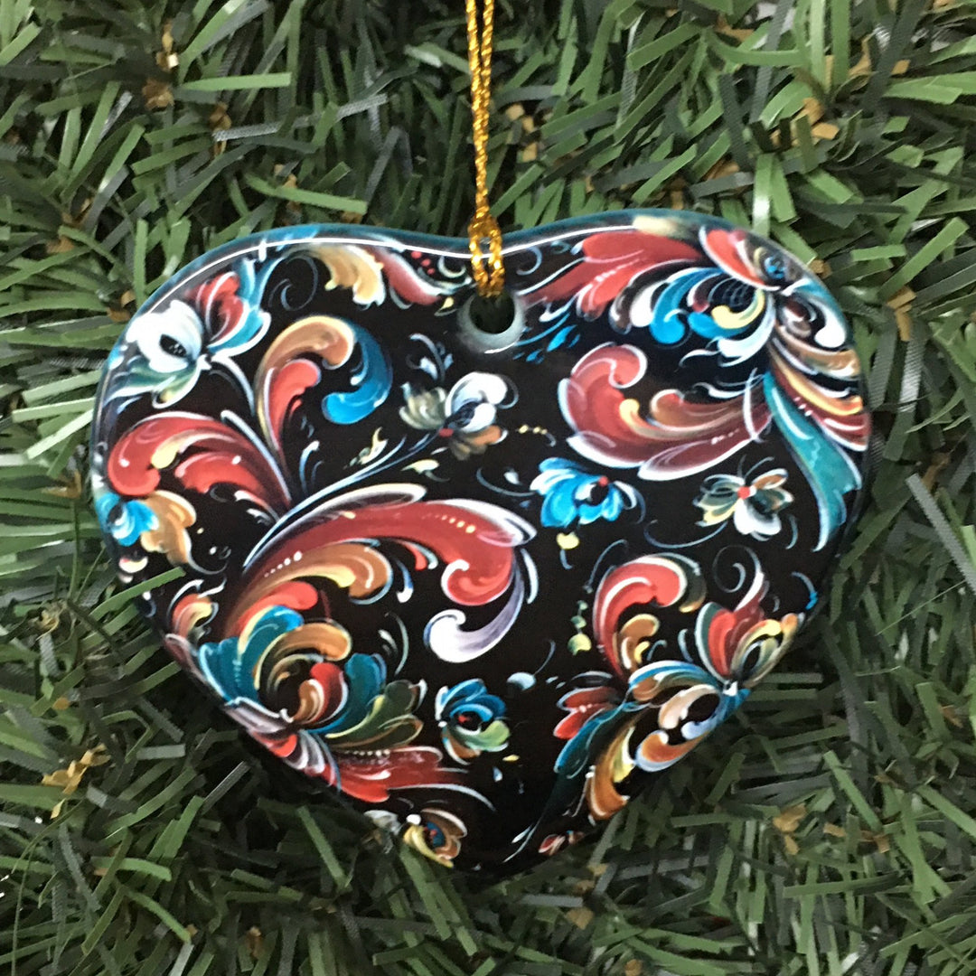 Ceramic heart ornament, Lise Lorentzen rosemaling