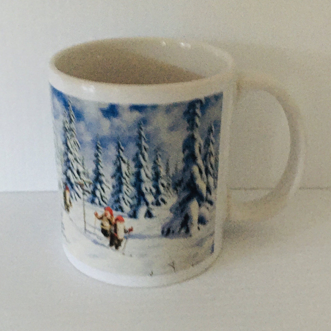 Jan Bergerlind Skiing Tomtar coffee mug