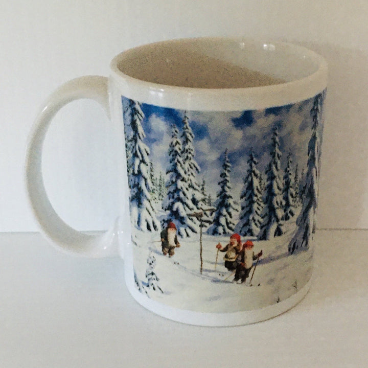 Jan Bergerlind Skiing Tomtar coffee mug