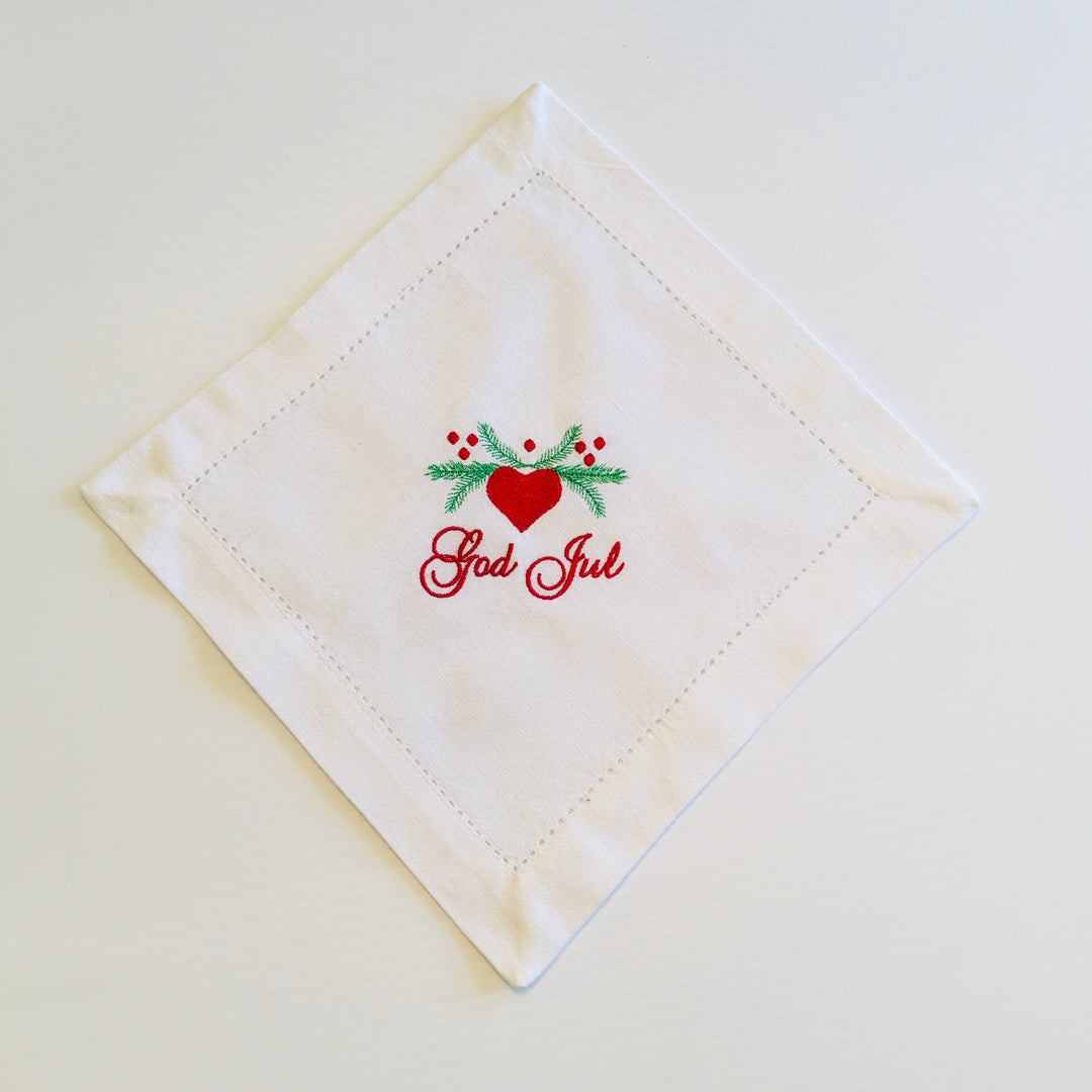 Small Square Doily Embroidered God Jul Hearts & Pines on White