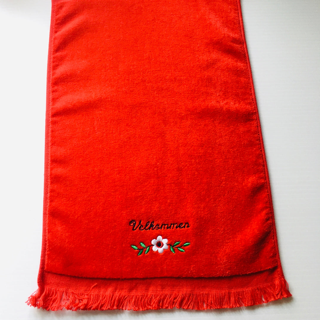 Finger tip towel - Velkommen flower on Red