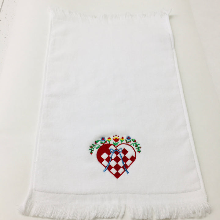 Finger tip towel - Heart Basket